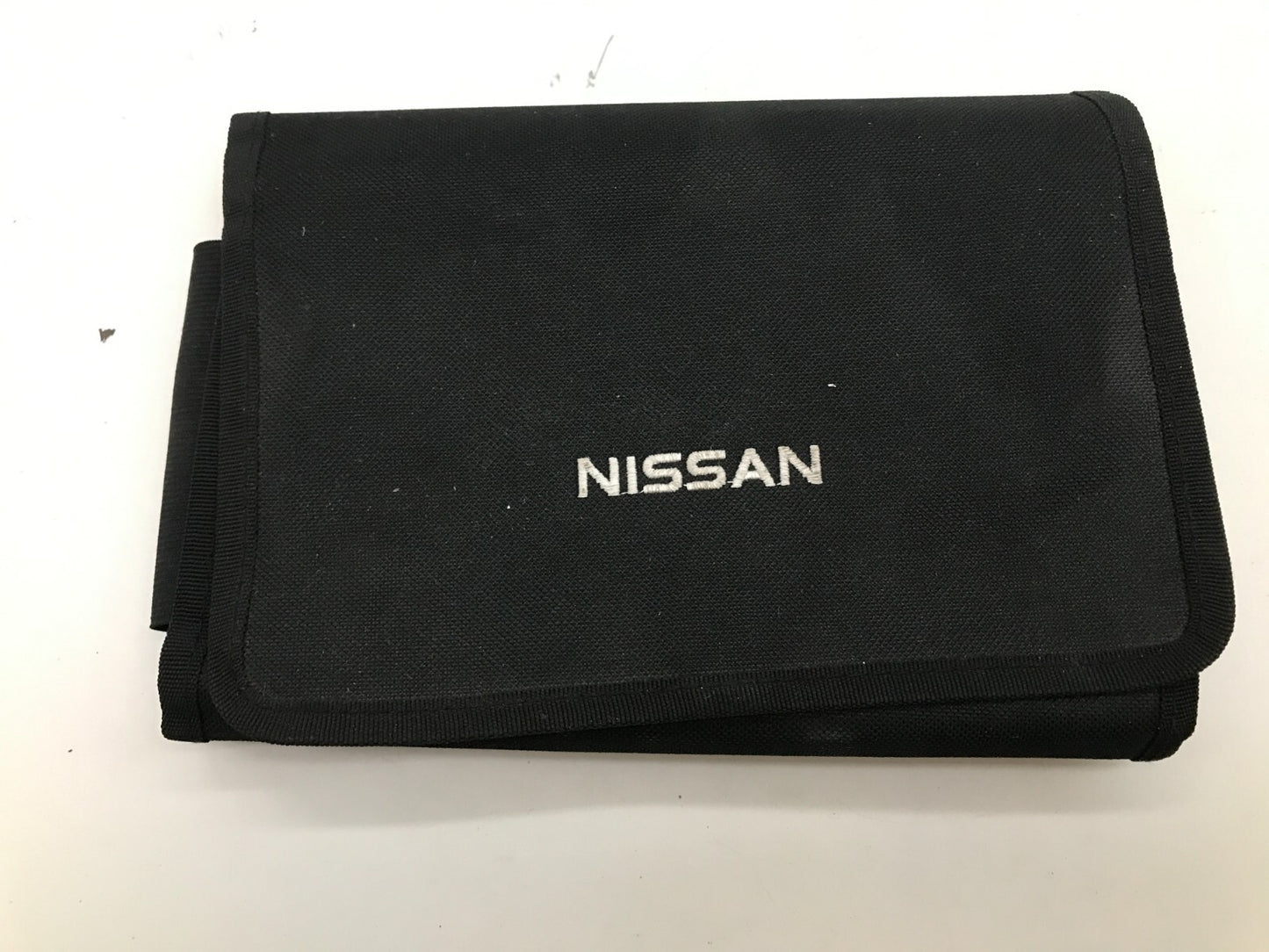 2016 Nissan Rogue Owners Manual Set with Case OEM C04B22035