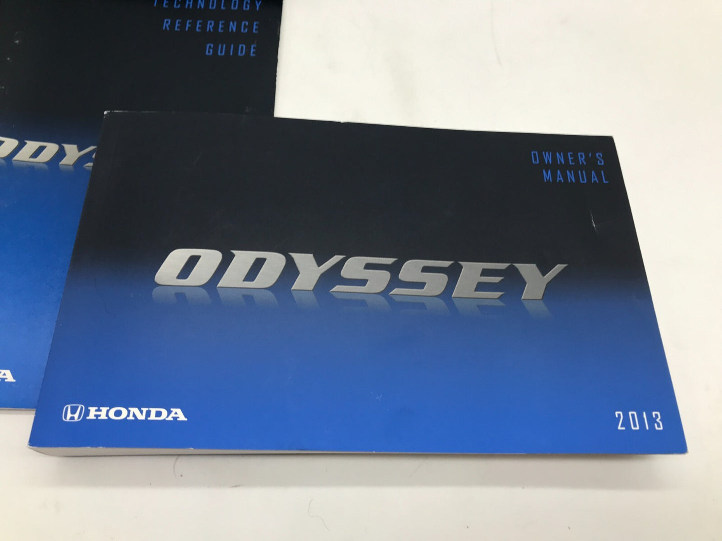 2014 Honda Odyssey Owners Manual Set with Case OEM E01B24018