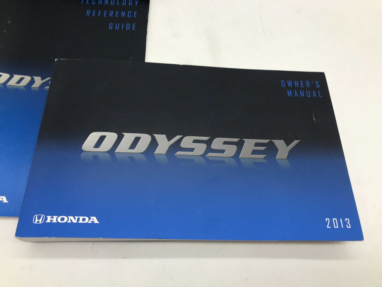 2014 Honda Odyssey Owners Manual Set with Case OEM E01B24018