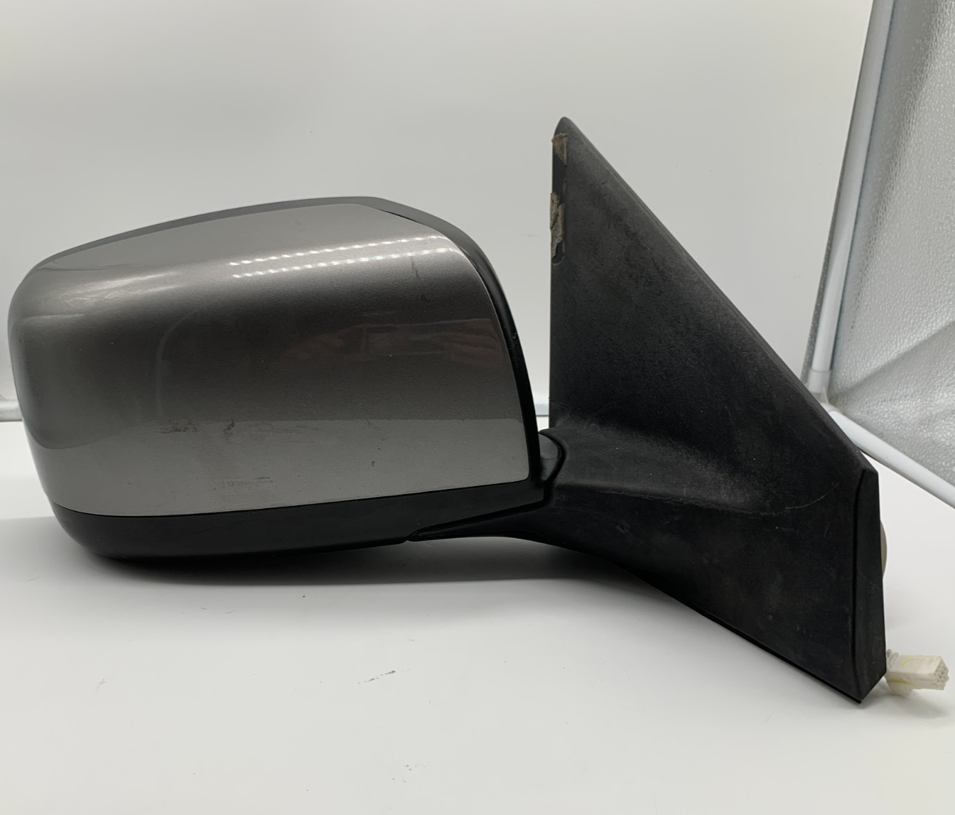 2008-2015 Nissan Rogue Passenger Side View Power Door Mirror Gray OEM A03B27008