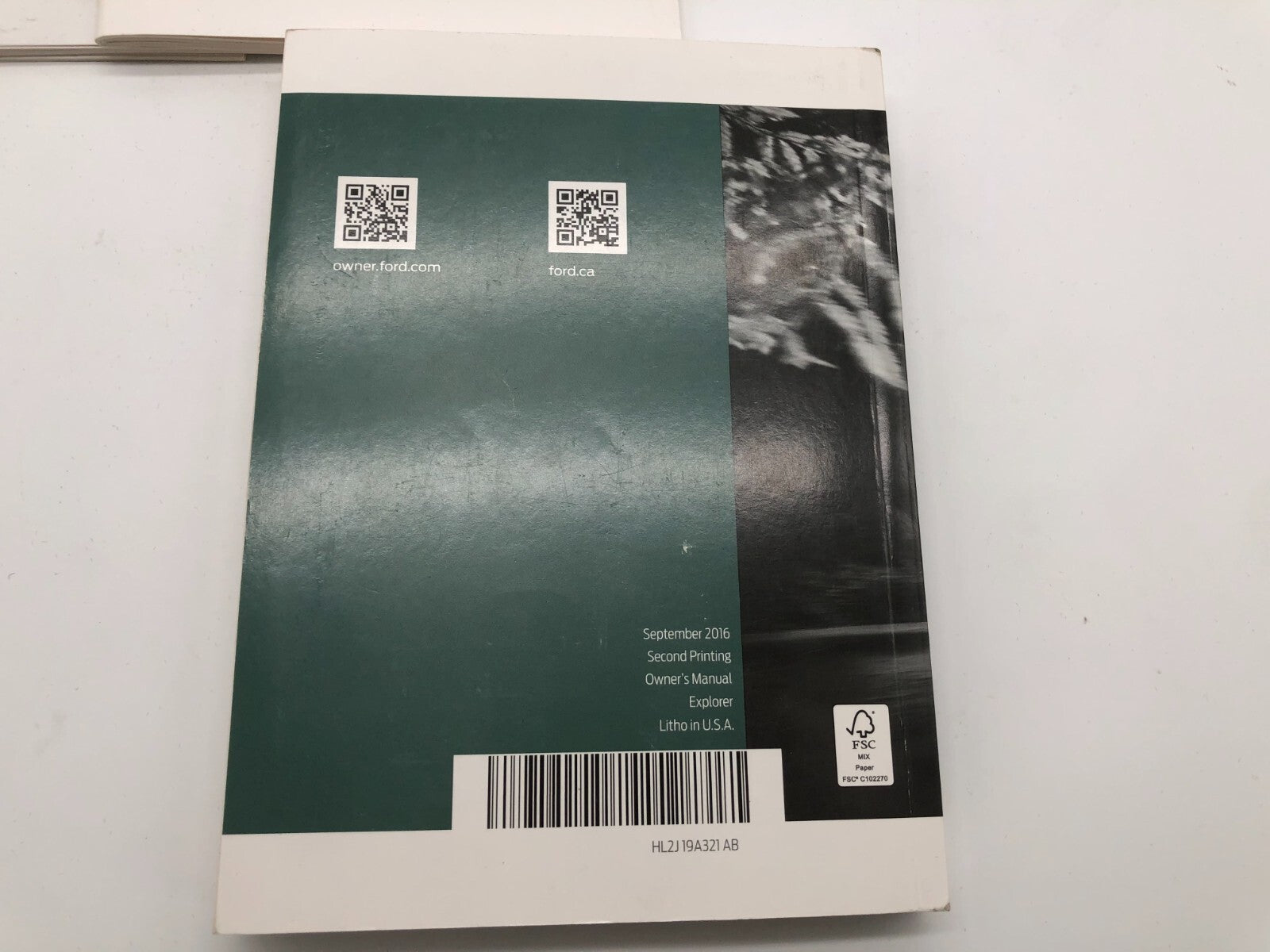 2017 Ford Explorer Owners Manual Set with Case OEM E03B42005