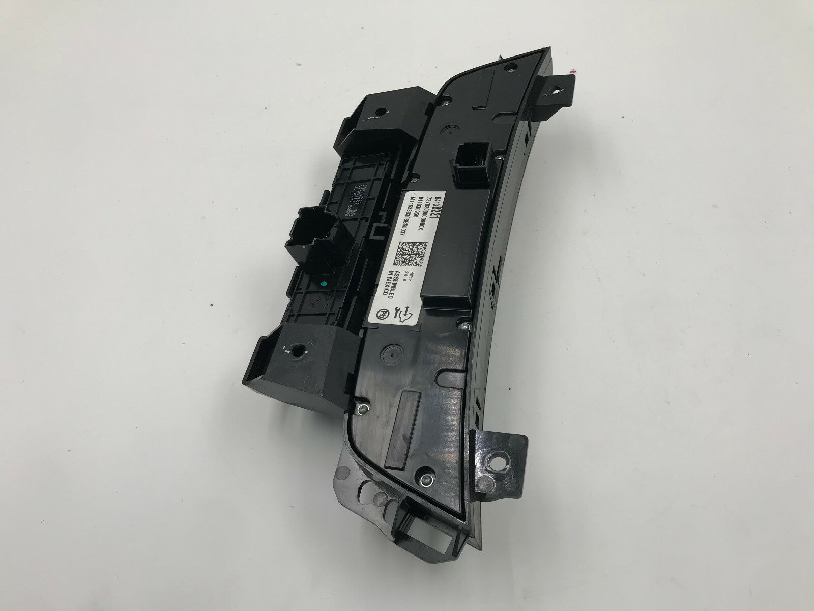 2017 Buick Lacrosse AC Heater Climate Control OEM D02B39010