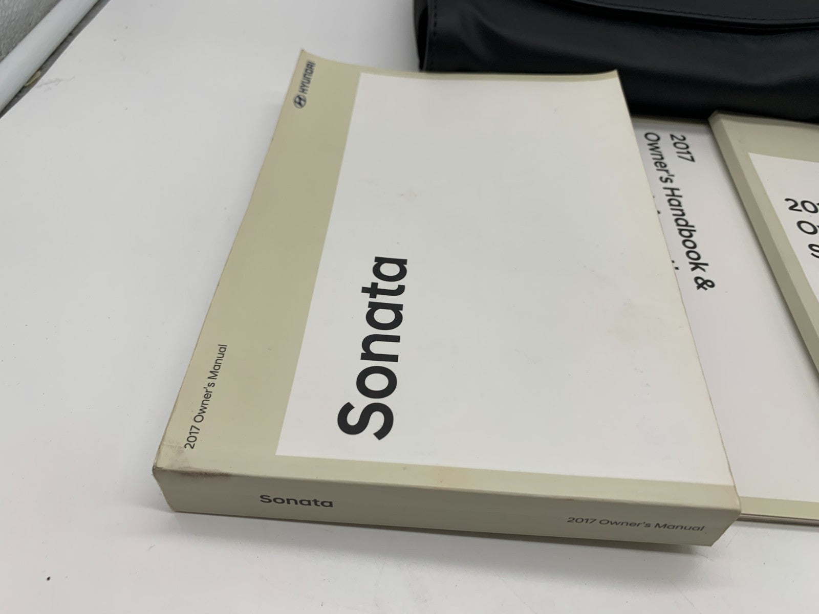 2017 Hyundai Sonata Owners Manual Set with Case OEM C01B07008