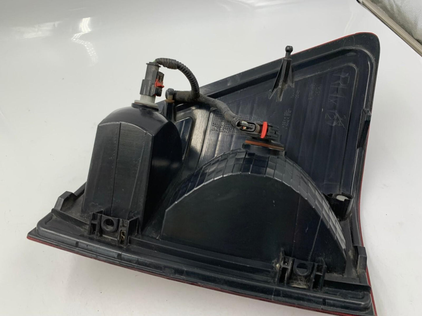 2007-2010 Jeep Grand Cherokee Driver Side Tail Light Taillight OEM D01B69002