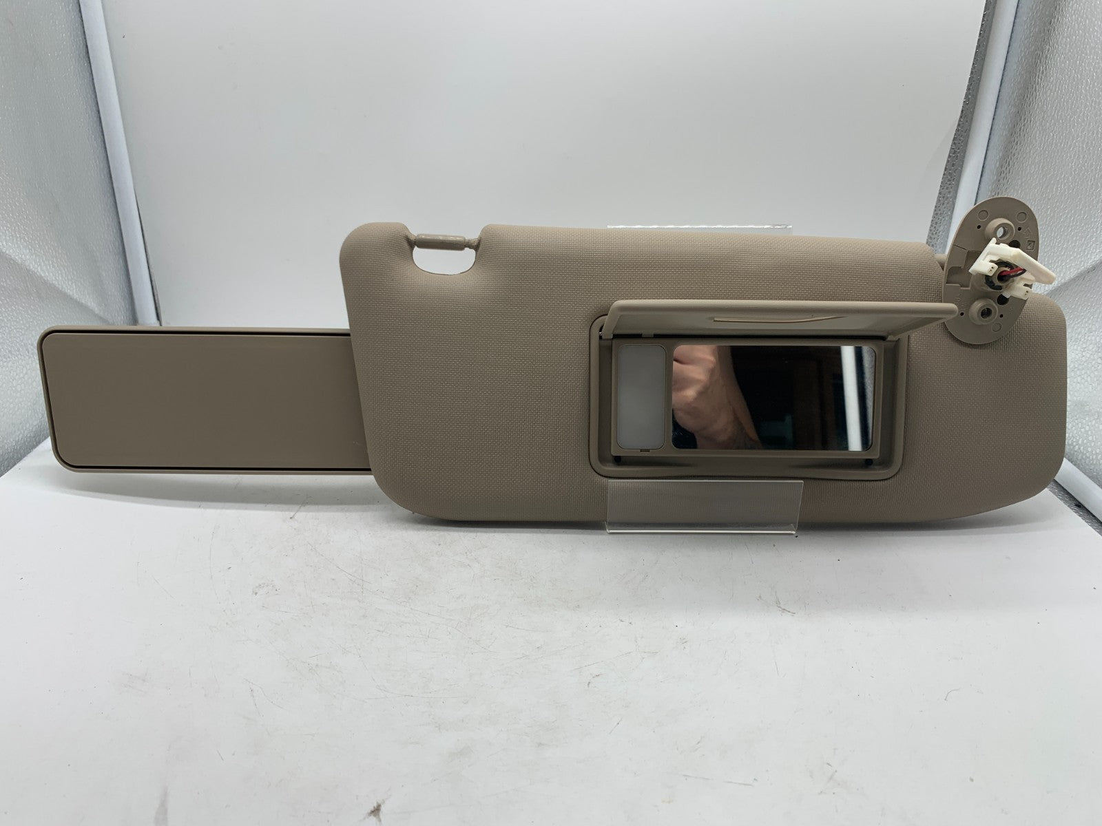 2010-2013 Suzuki Kizashi Passenger Sun Visor Illumination Tan OEM A03B12004