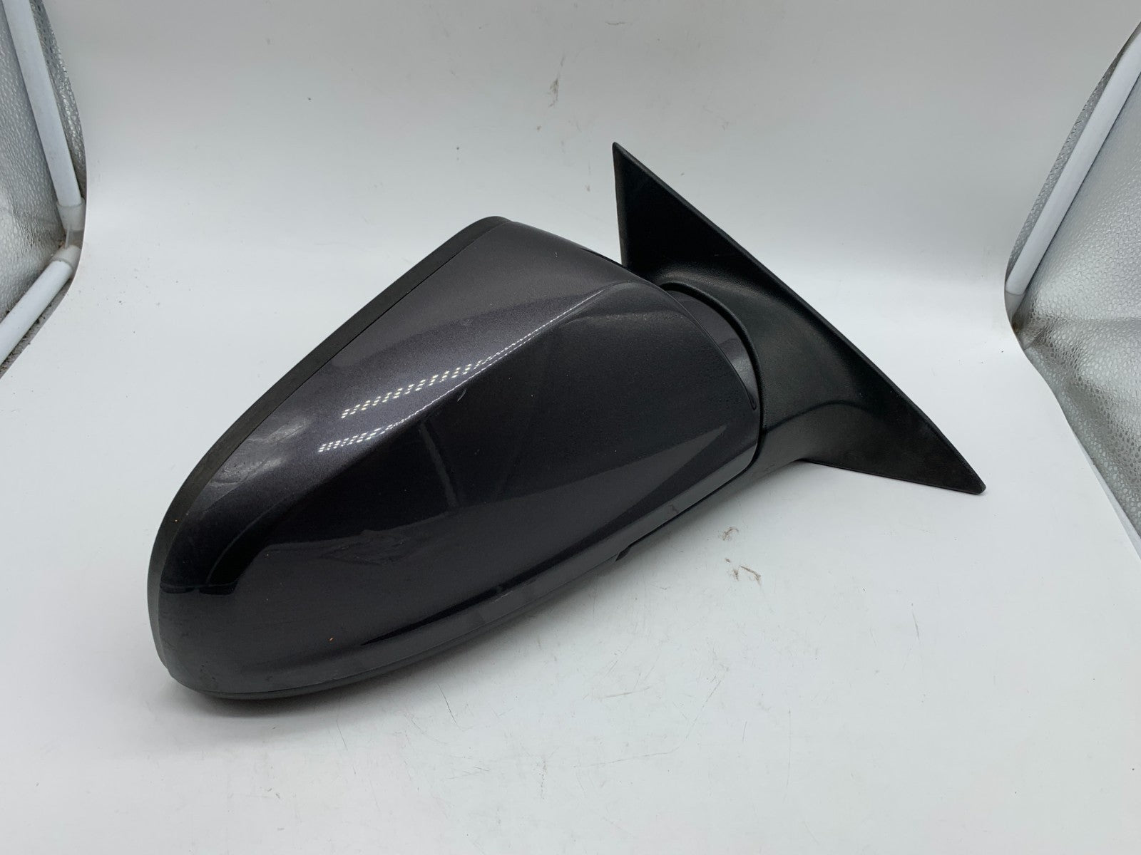 2008-2012 Chevrolet Malibu Passenger Side Power Door Mirror Gray OEM C01B23011