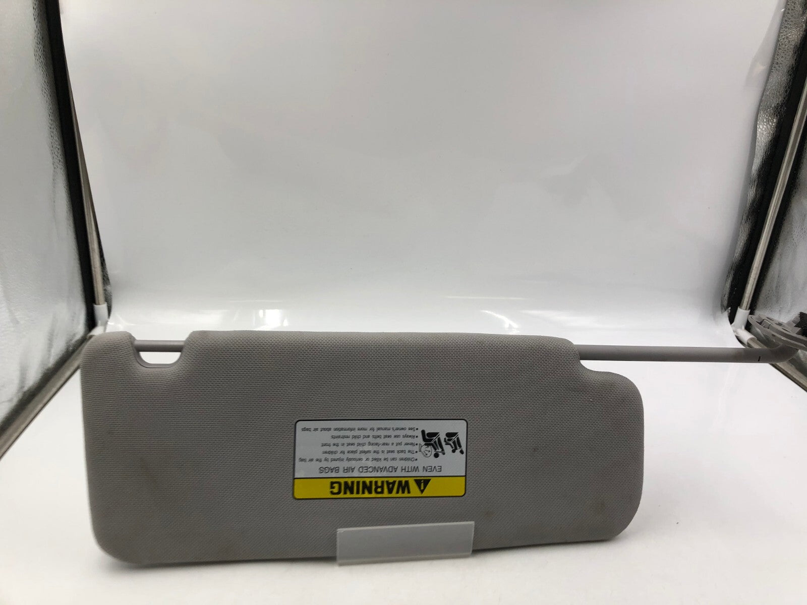 2015-2019 Hyundai Sonata Driver Sun Visor Gray Illuminated OEM A04B19041