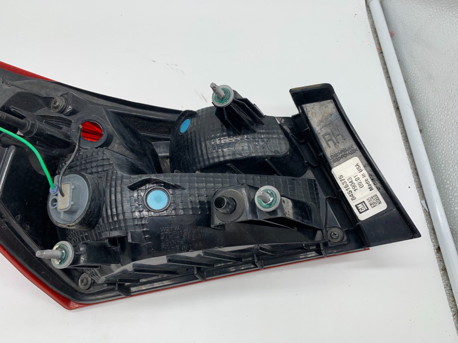 2016-2023 Chevrolet Malibu Passenger Side Tail Light Taillight OEM D02B68002