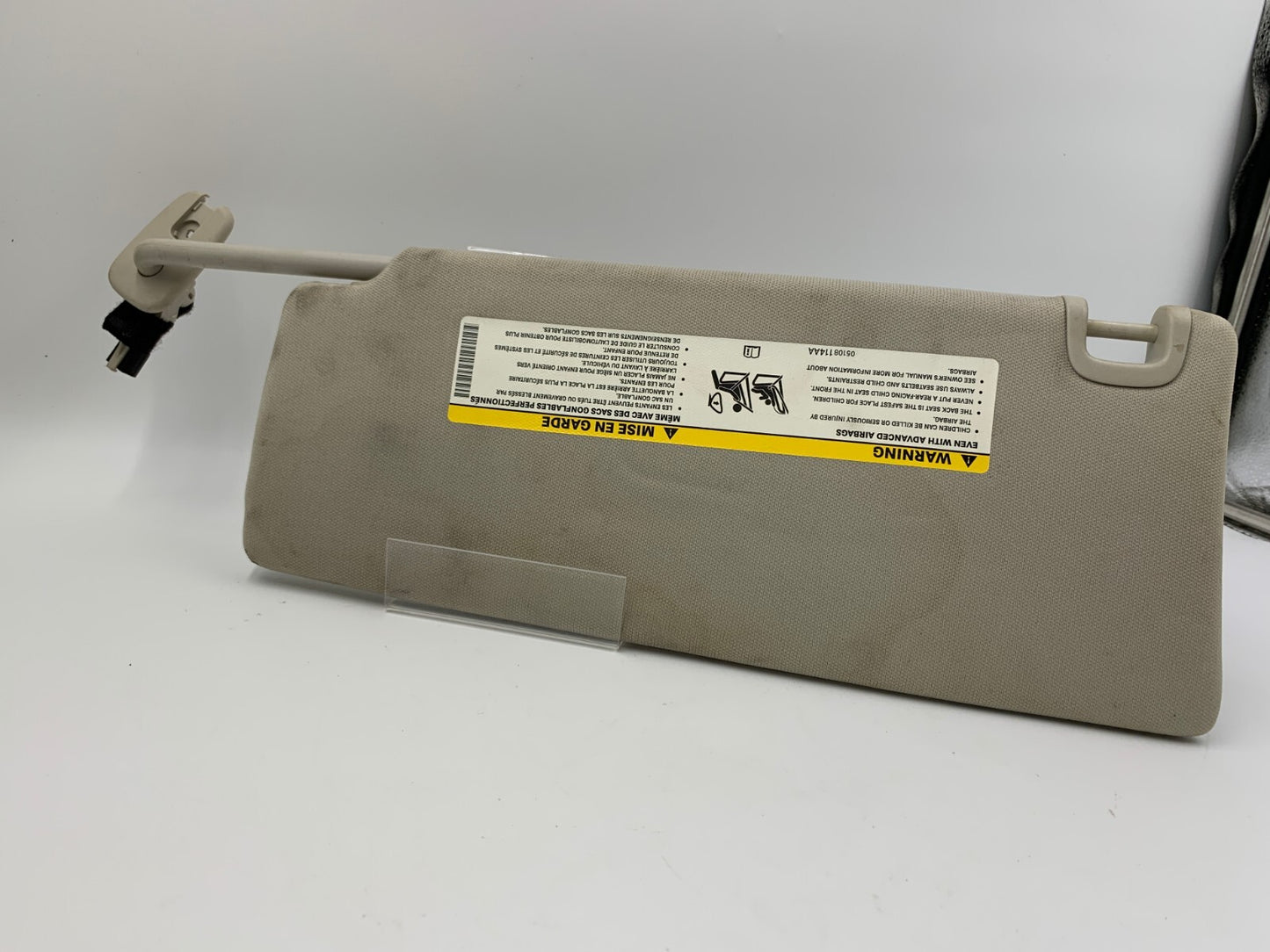 2014-2018 Jeep Grand Cherokee Passenger Sun Visor Gray Illuminated OEM E01B27026