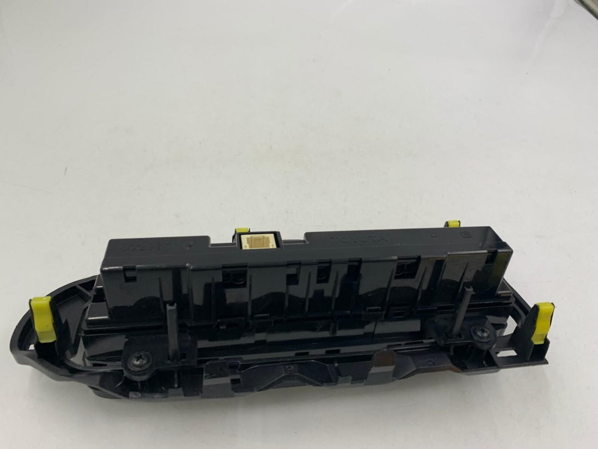 2017-2019 Toyota Corolla AC Heater Climate Control Unit OEM D01B52087