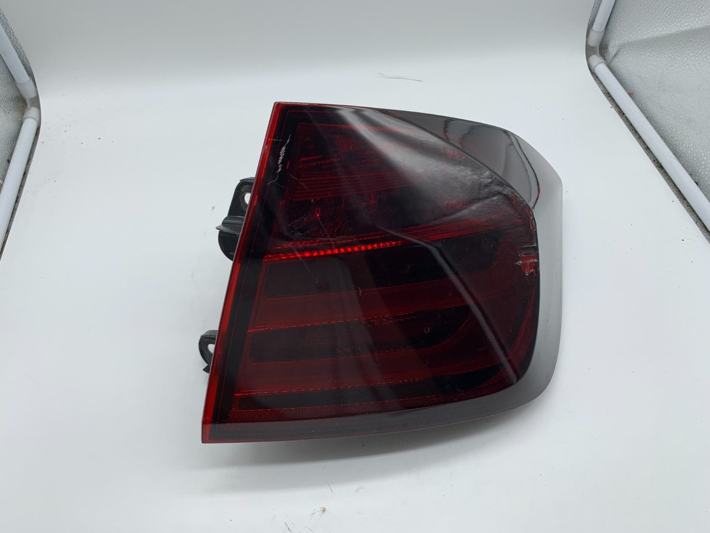 2012-2015 BMW 320 Passenger Side Tail Light Taillight OEM D02B69010