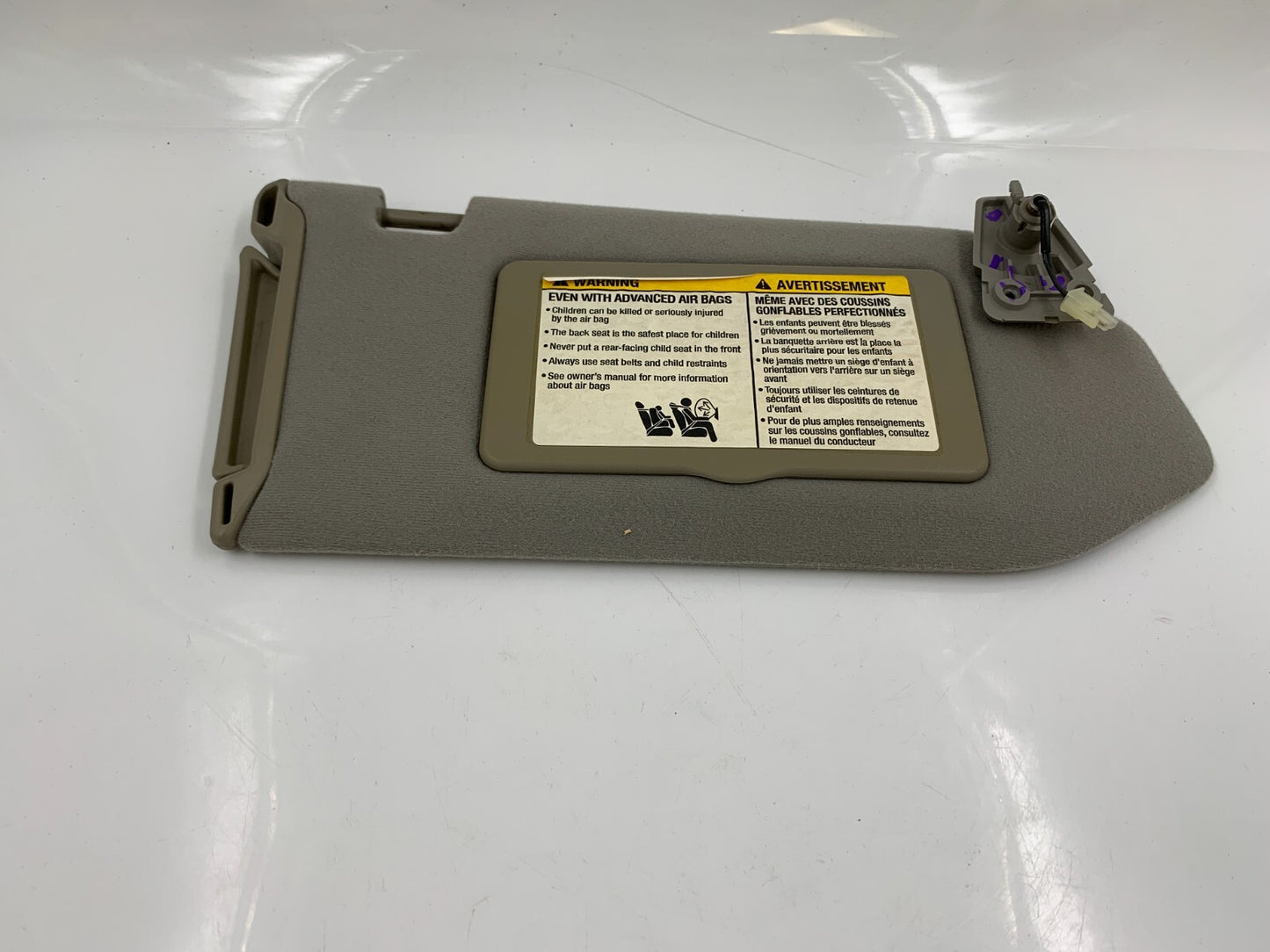 2005 Nissan Maxima Passenger Sun Visor Gray Illumination OEM C04B14033