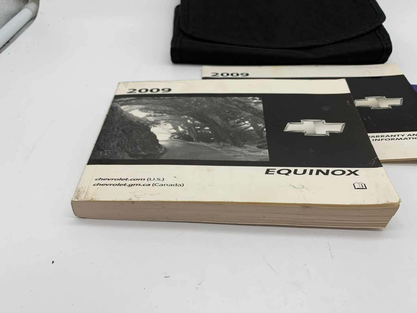 2009 Chevrolet Equinox Owners Manual Set with Case OEM B01B04048