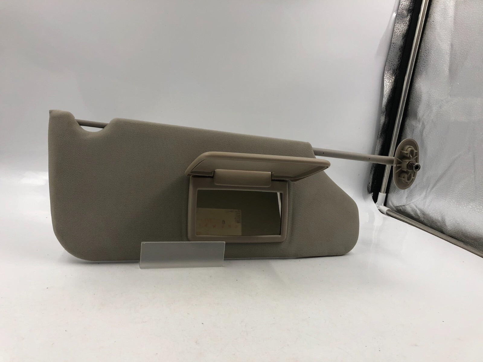 2005-2010 Jeep Grand Cherokee Passenger Sun Visor Gray OEM D01B11079