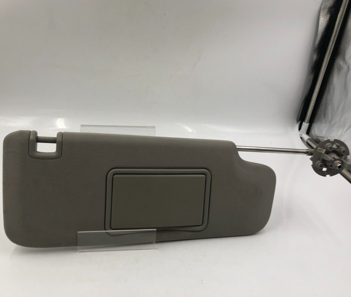 2004-2012 Chevrolet Malibu Passenger Sun Visor Gray OEM B02B03027