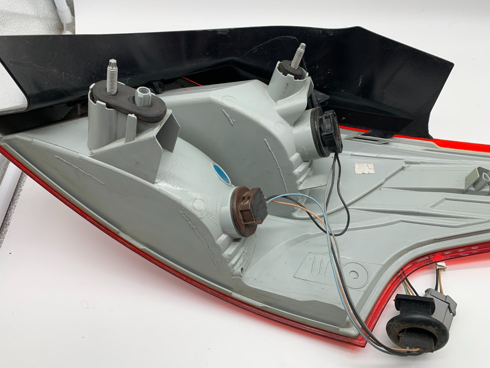 2012-2014 Ford Focus Driver Side Tail Light Taillight OEM B03B49001