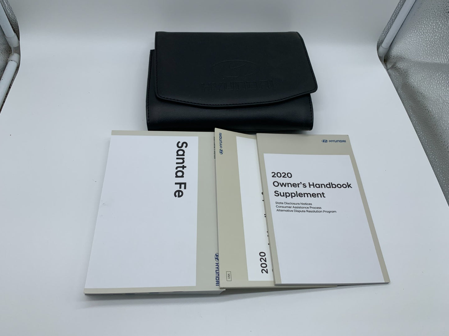 2020 Hyundai Santa FE Owners Manual Set with Case OEM B04B48008