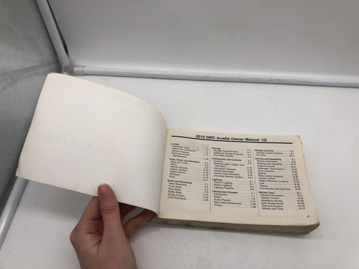 2010 GMC Acadia Owners Manual Set OEM E01B24023