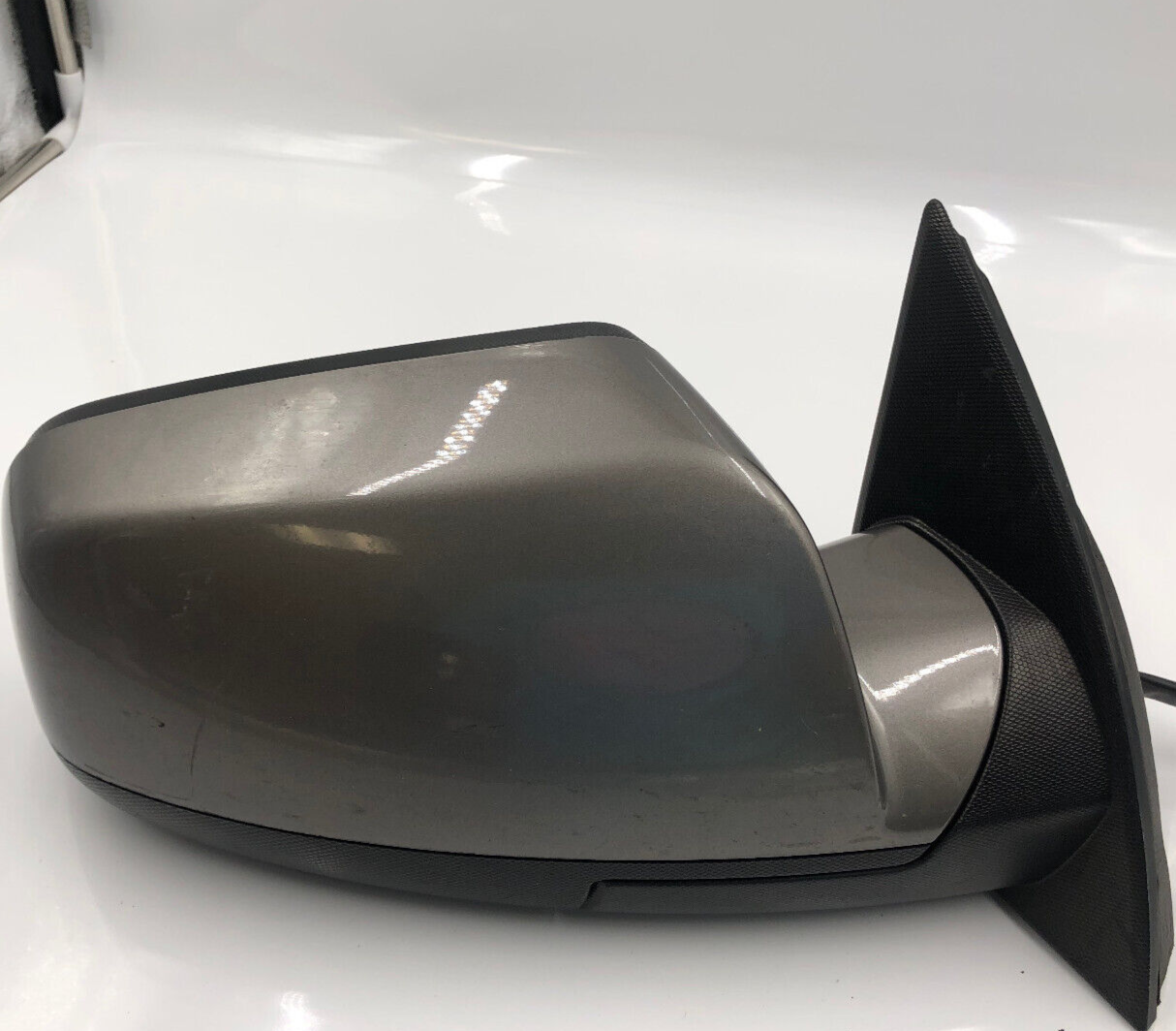 2010-2011 Chevrolet Equinox Passenger Side Power Door Mirror Gray OEM C03B26027