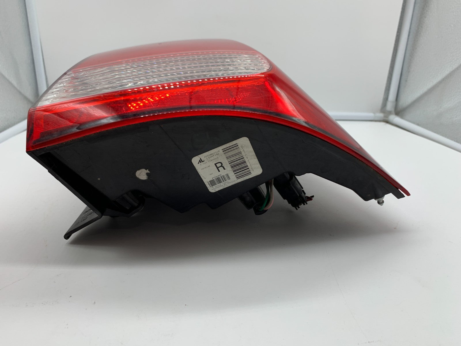 2014-2015 Kia Sorento Passenger Tail Light Quarter Panel Lamp OEM