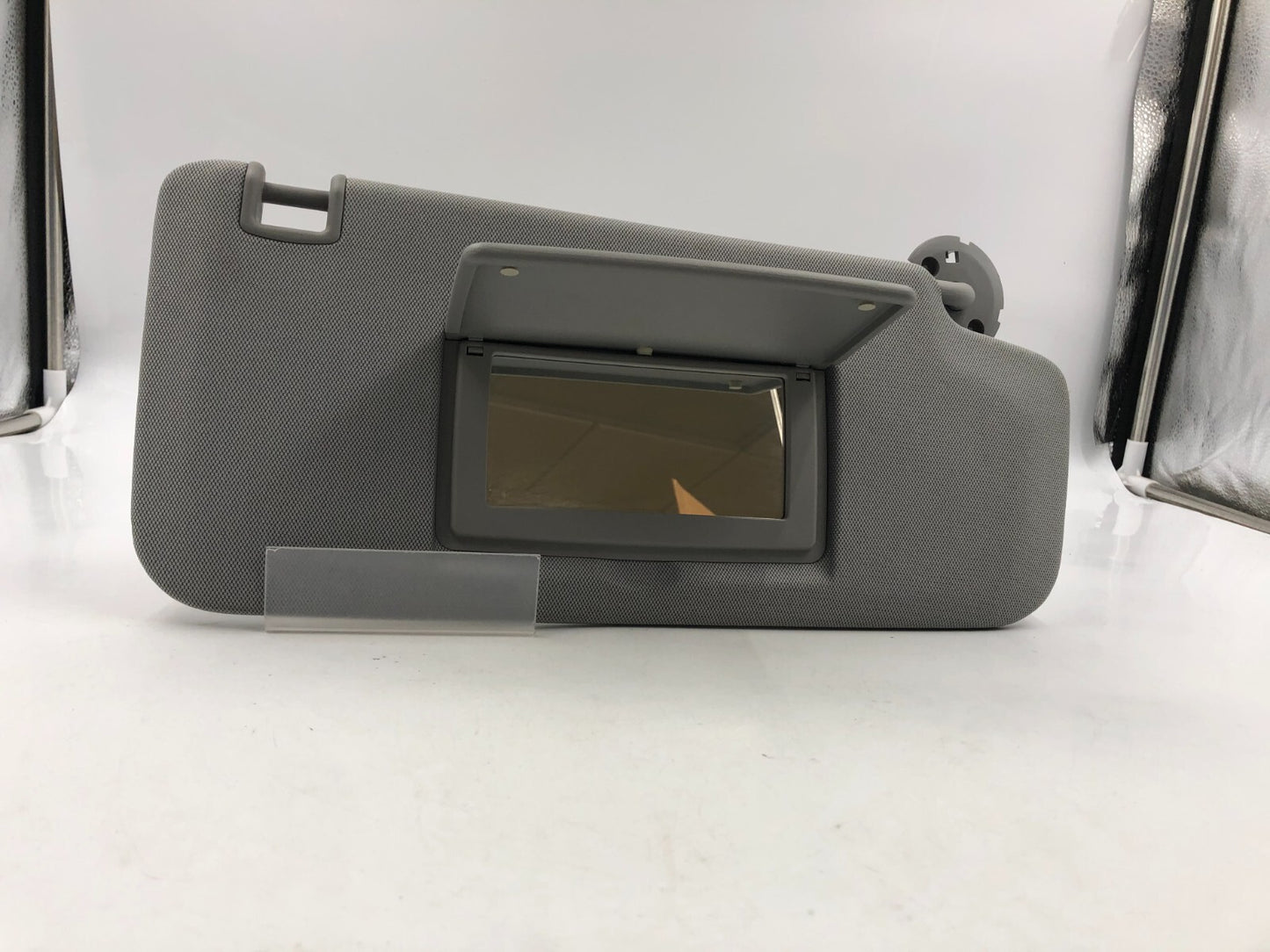 2017-2022 Chevrolet Trax Passenger Sun Visor Gray Illuminated OEM D03B30084