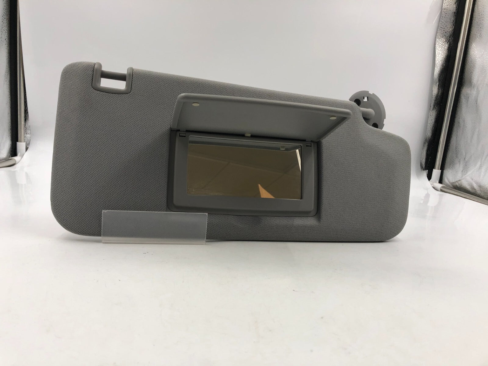 2017-2022 Chevrolet Trax Passenger Sun Visor Gray Illuminated OEM D03B30084