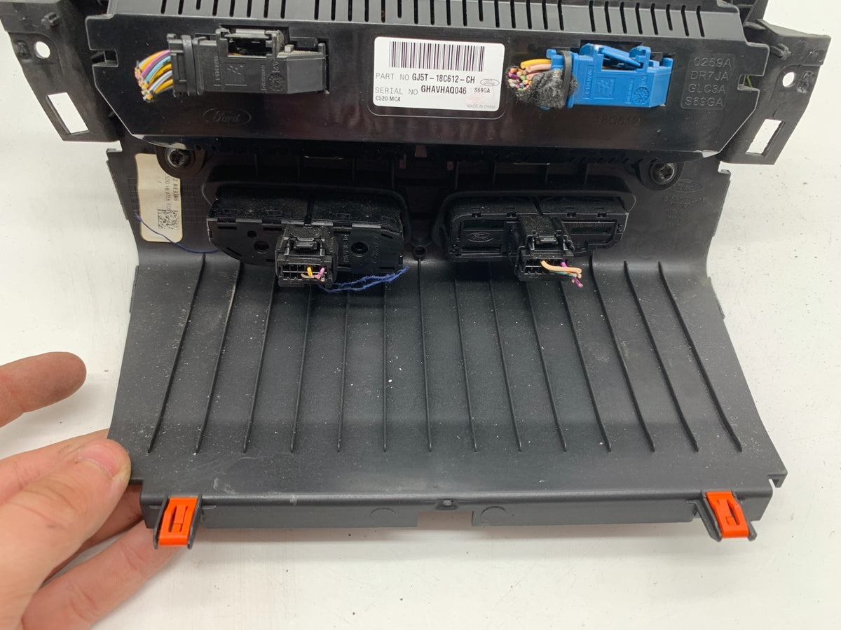2018-2019 Ford Escape AC Heater Climate Control Unit OEM D01B03002