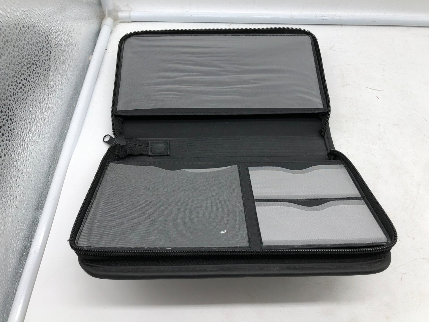 2005 Nissan Maxima Owners Manual Set with Case OEM A02B42008