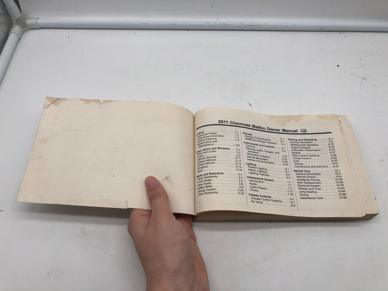 2011 Chevrolet Malibu Owners Manual OEM B03B41077