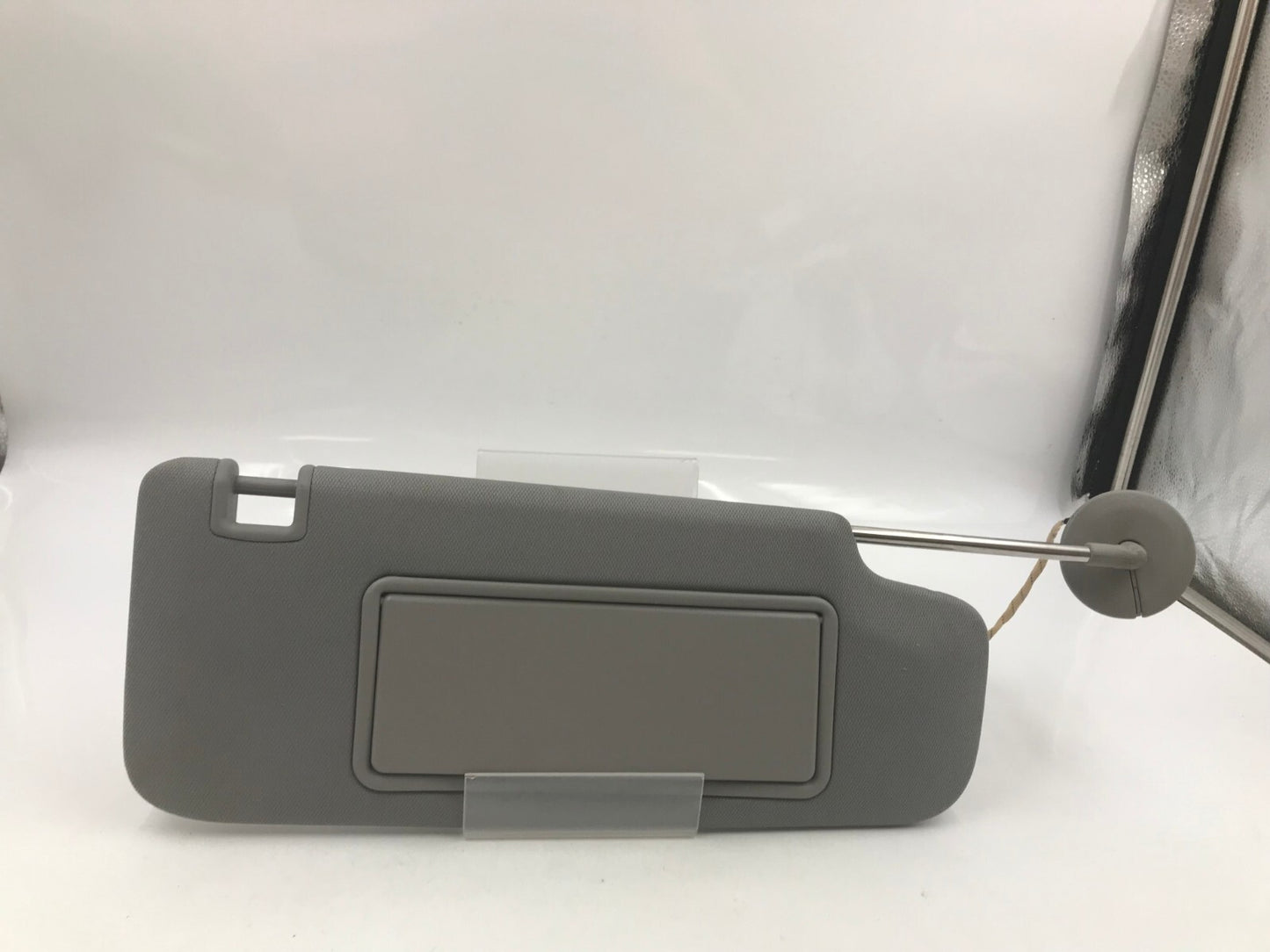 2016-2023 Chevrolet Malibu Passenger Sun Visor Illuminated OEM A01B24015