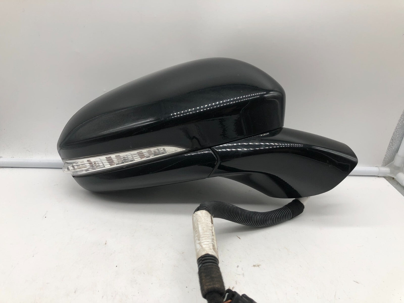 2019-2020 Ford Fusion Passenger Side View Power Door Mirror Black BSA E03B40042