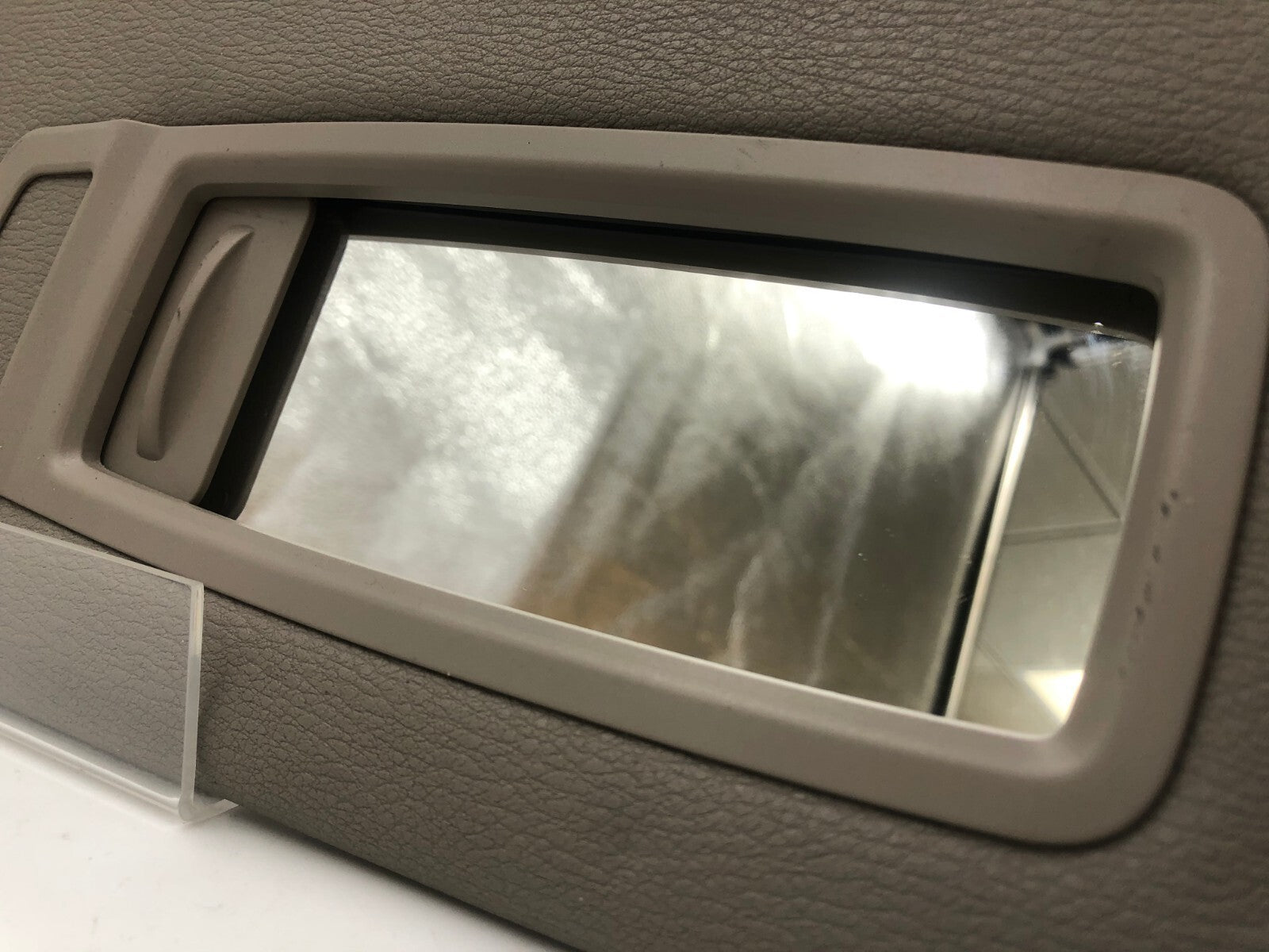 2007-2013 BMW X5 Passenger Sun Visor Sunvisor Brown Illuminated OEM C01B08017
