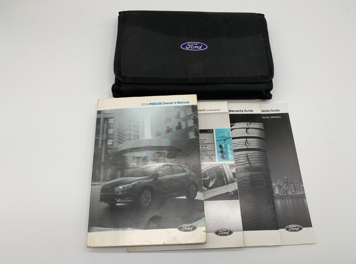 2016 Ford Focus Owners Manual Set with Case OEM C01B55075