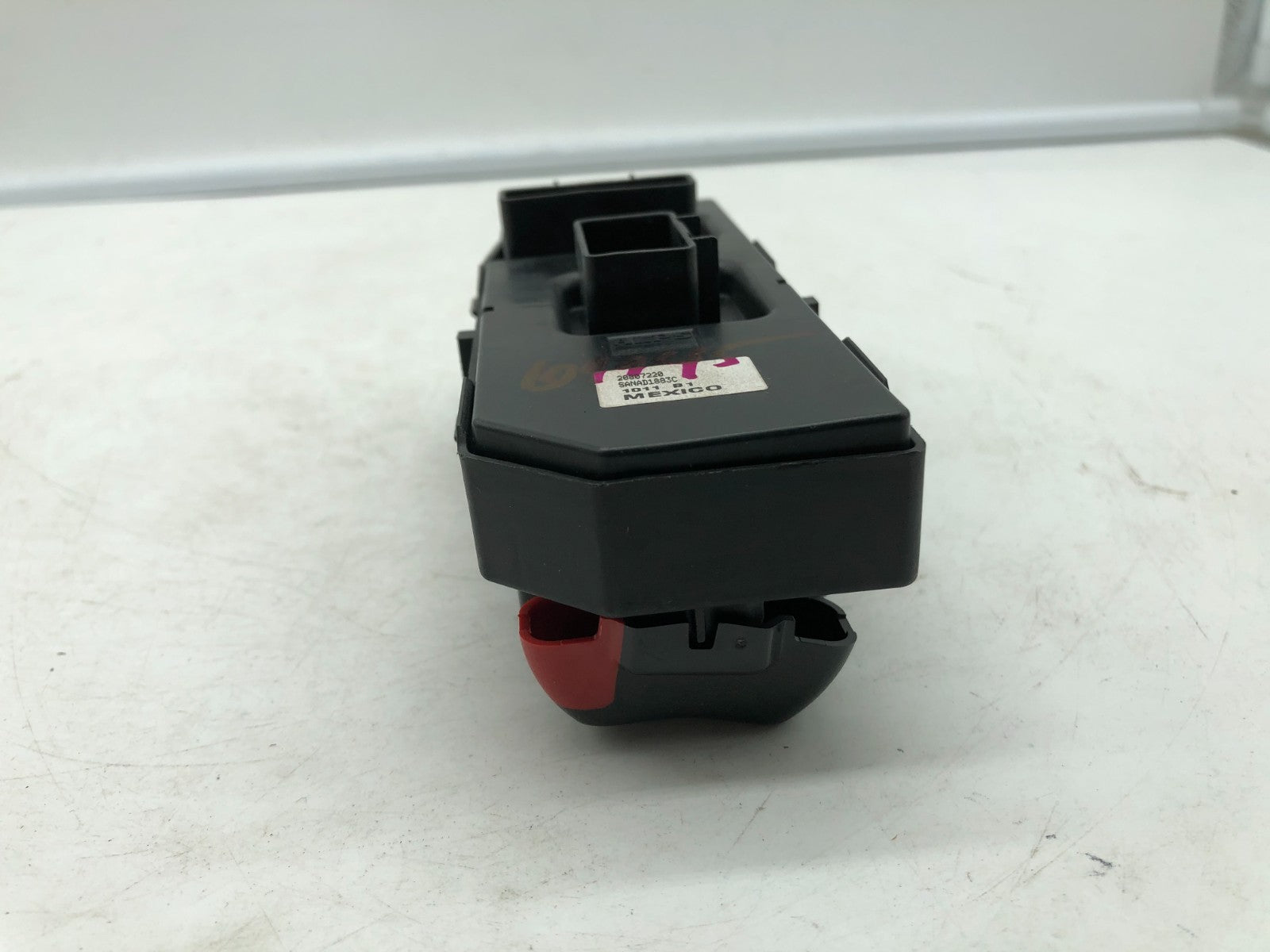 2010-2011 Chevrolet Malibu Master Power Window Switch OEM C03B46008