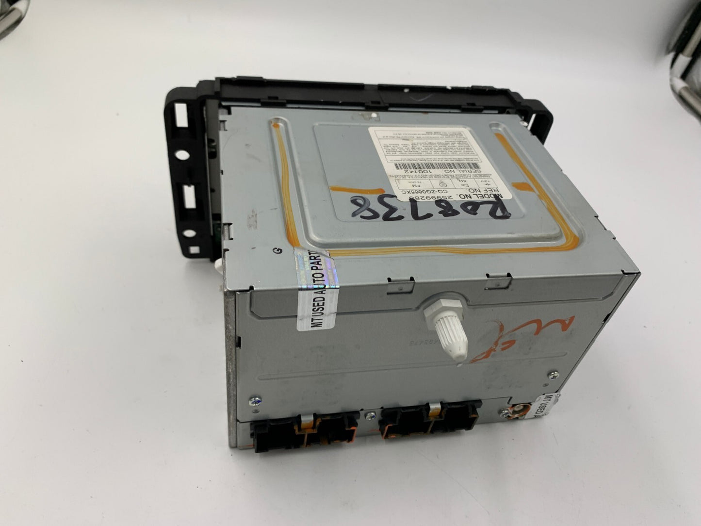 2009 Saturn Outlook AM FM CD Player Radio Receiver OEM 2599288