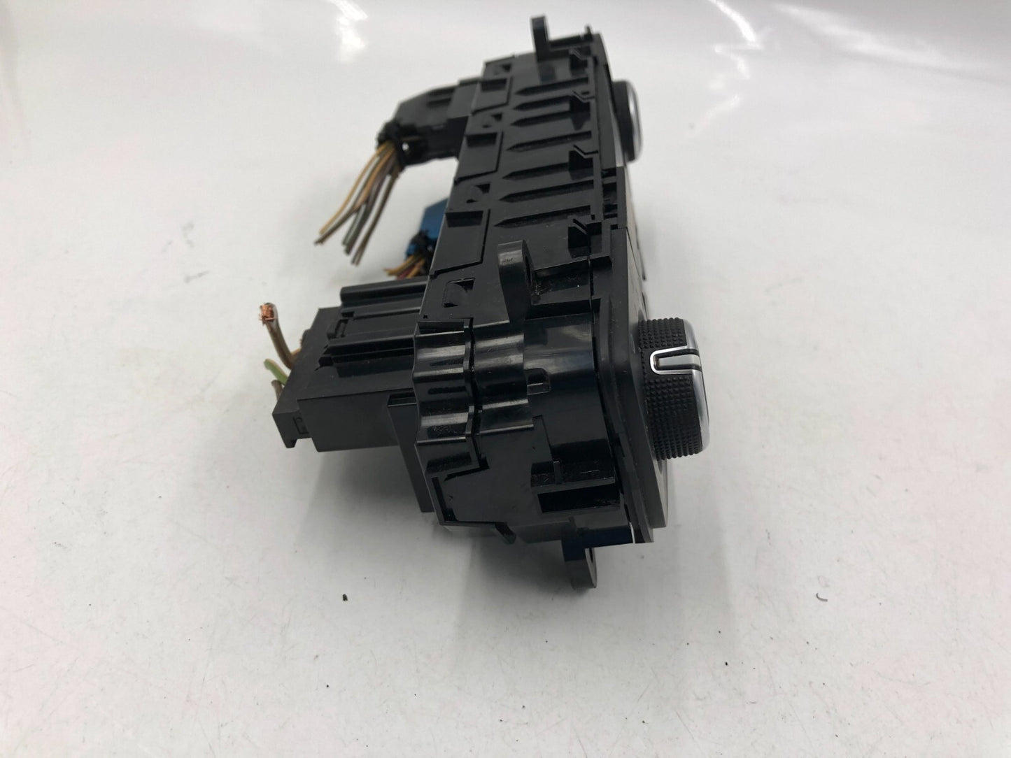 2015-2018 Ford Focus AC Heater Climate Control Unit OEM C02B52011