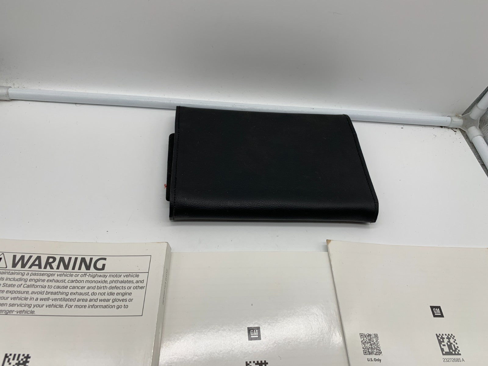 2019 Cadillac Escalade Owners Manual Set with Case OEM E02B41022