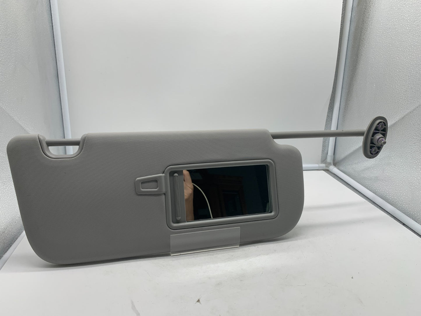 2014-2019 Kia Soul Passenger Sun Visor Gray Illuminated OEM A04B37024