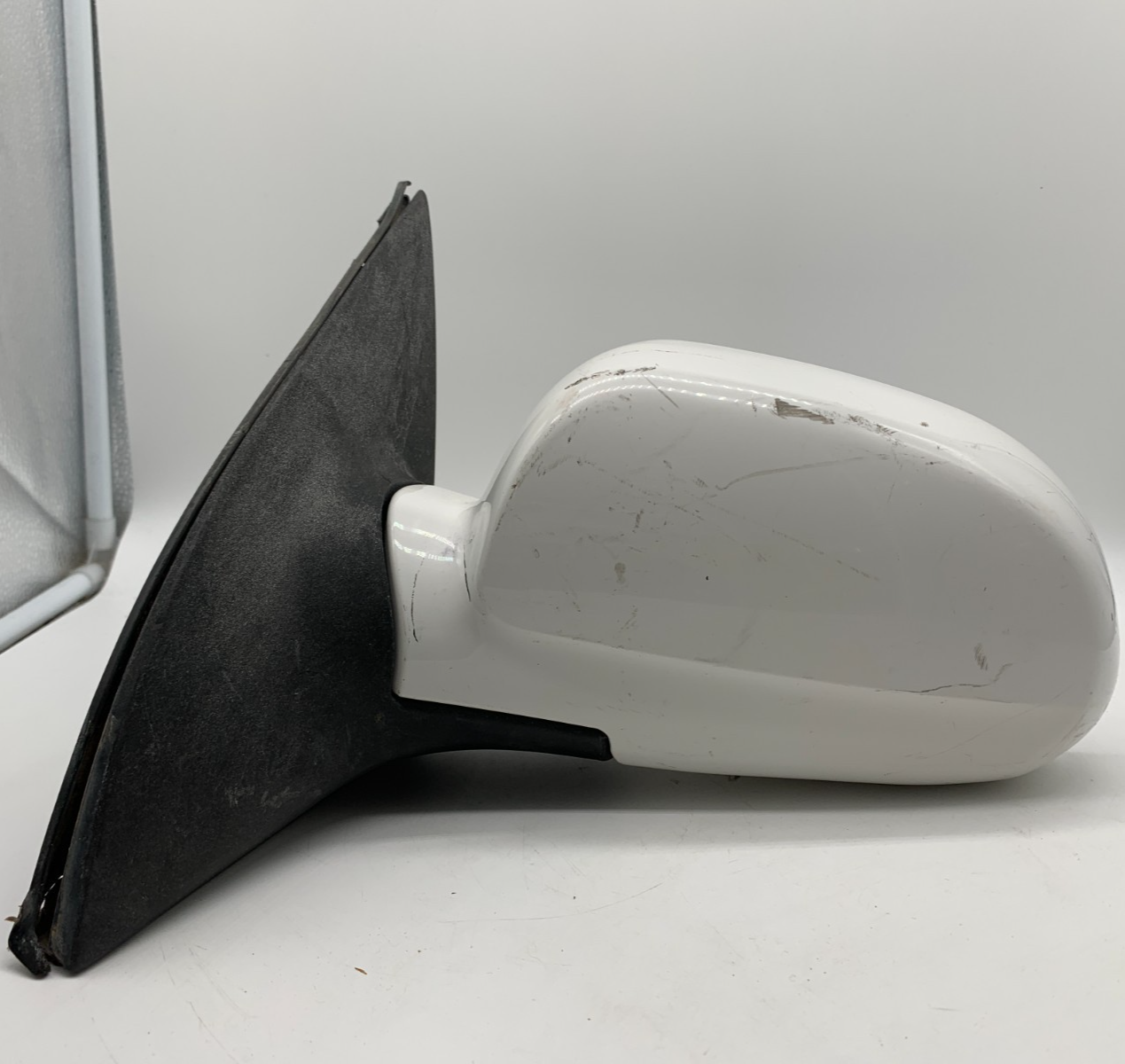 2004-2008 Suzuki Forenza Driver Side View Power Door Mirror White OEM C03B29011