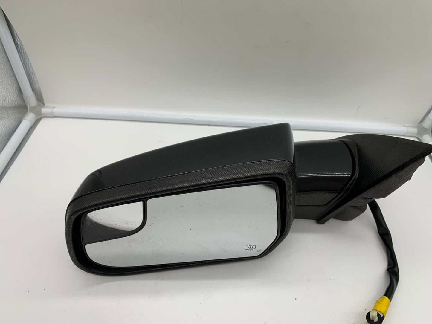 2011-2014 GMC Terrain Driver Side Power Door Mirror Gray OEM D03B66001