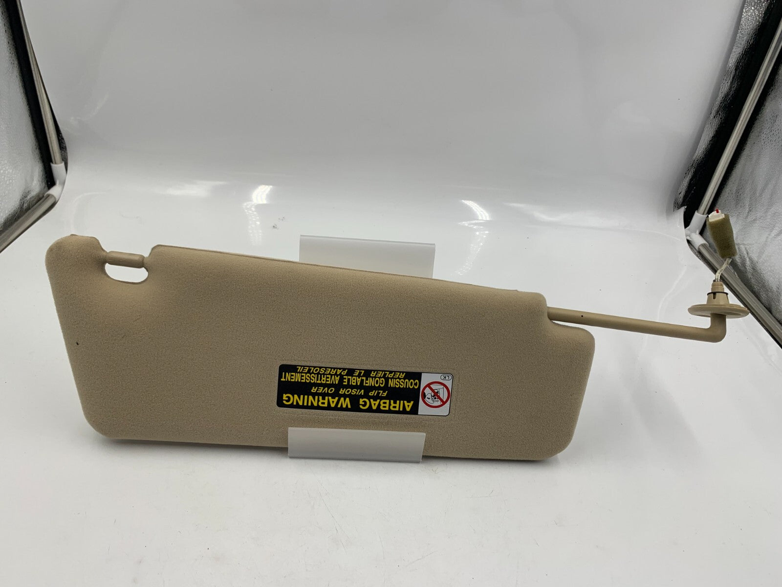 2005-2006 Lexus ES330 Driver Sun Visor Tan Illumination OEM C04B26075