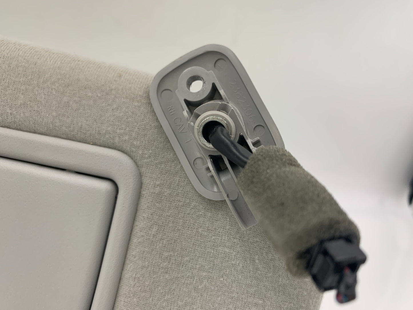 2006-2008 Mazda 6 Passenger Sun Visor Illuminated Gray OEM C04B32027