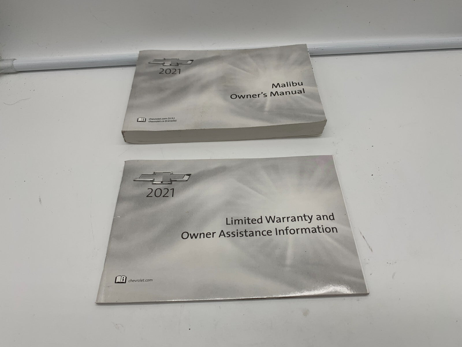 2021 Chevrolet Malibu Owners Manual Set OEM A02B54008