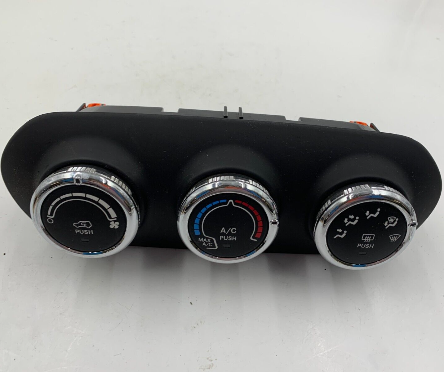 2015-2016 Jeep Renegade AC Heater Climate Control OEM B02B32033
