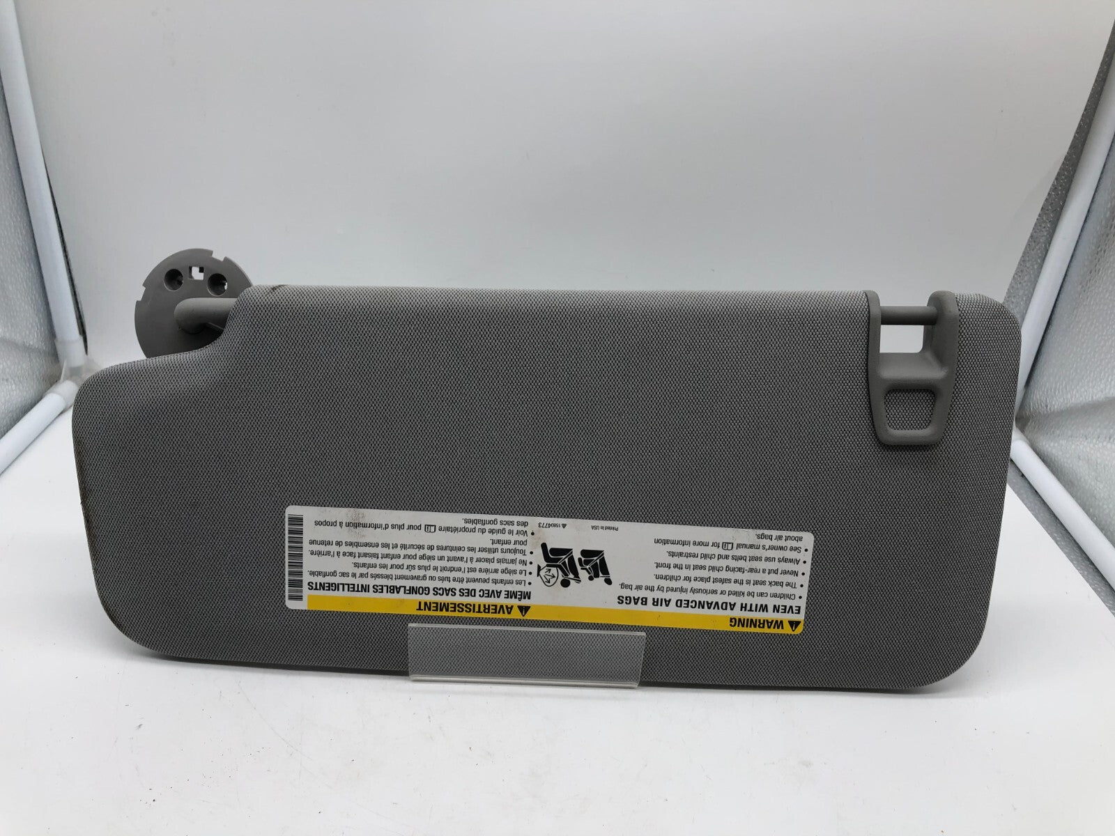 2017-2022 Chevrolet Trax Passenger Sun Visor Gray Illuminated OEM C02B54003