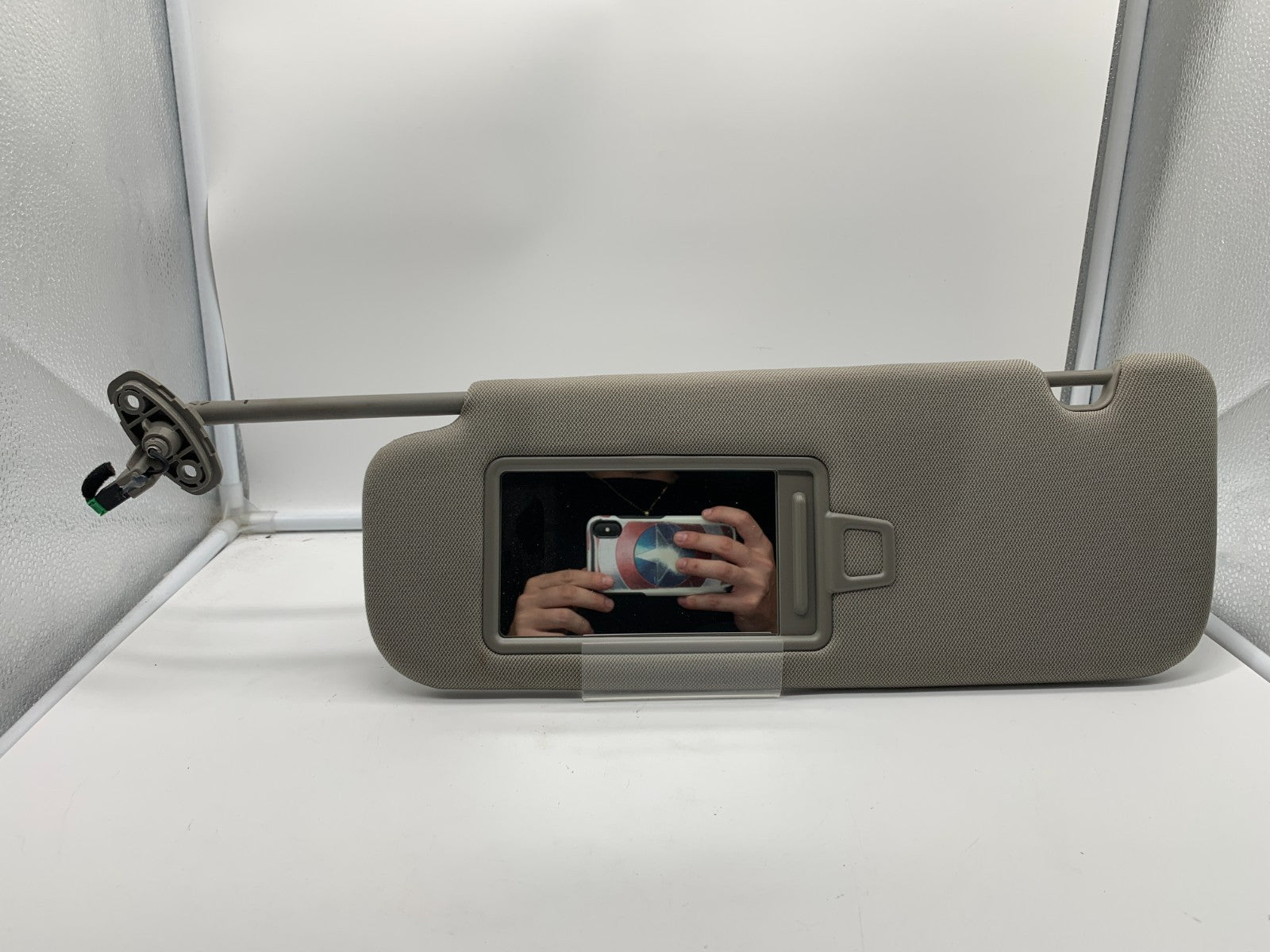 2015-2020 Kia Sedona Driver Sun Visor Tan OEM C01B50012