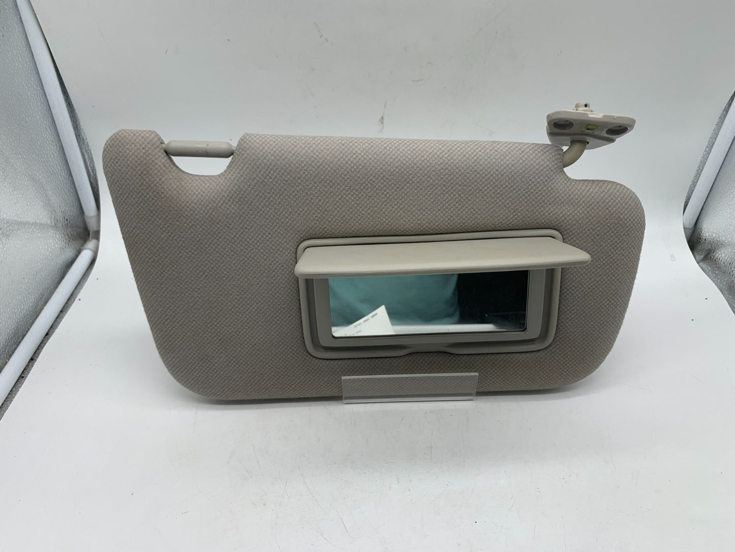 2013-2019 Nissan Sentra Passenger Sun Visor Gray OEM E02B18001