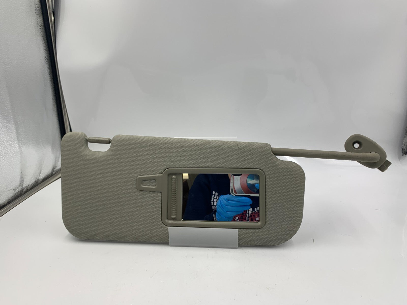2012-2017 Kia Rio Passenger Sun Visor Gray OEM E02B47025