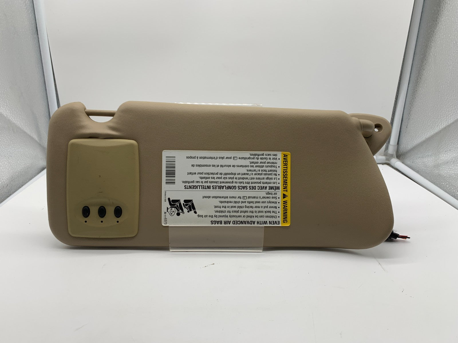 2004-2009 Cadillac SRX Driver Sun Visor Sand Illuminated OEM C03B23001