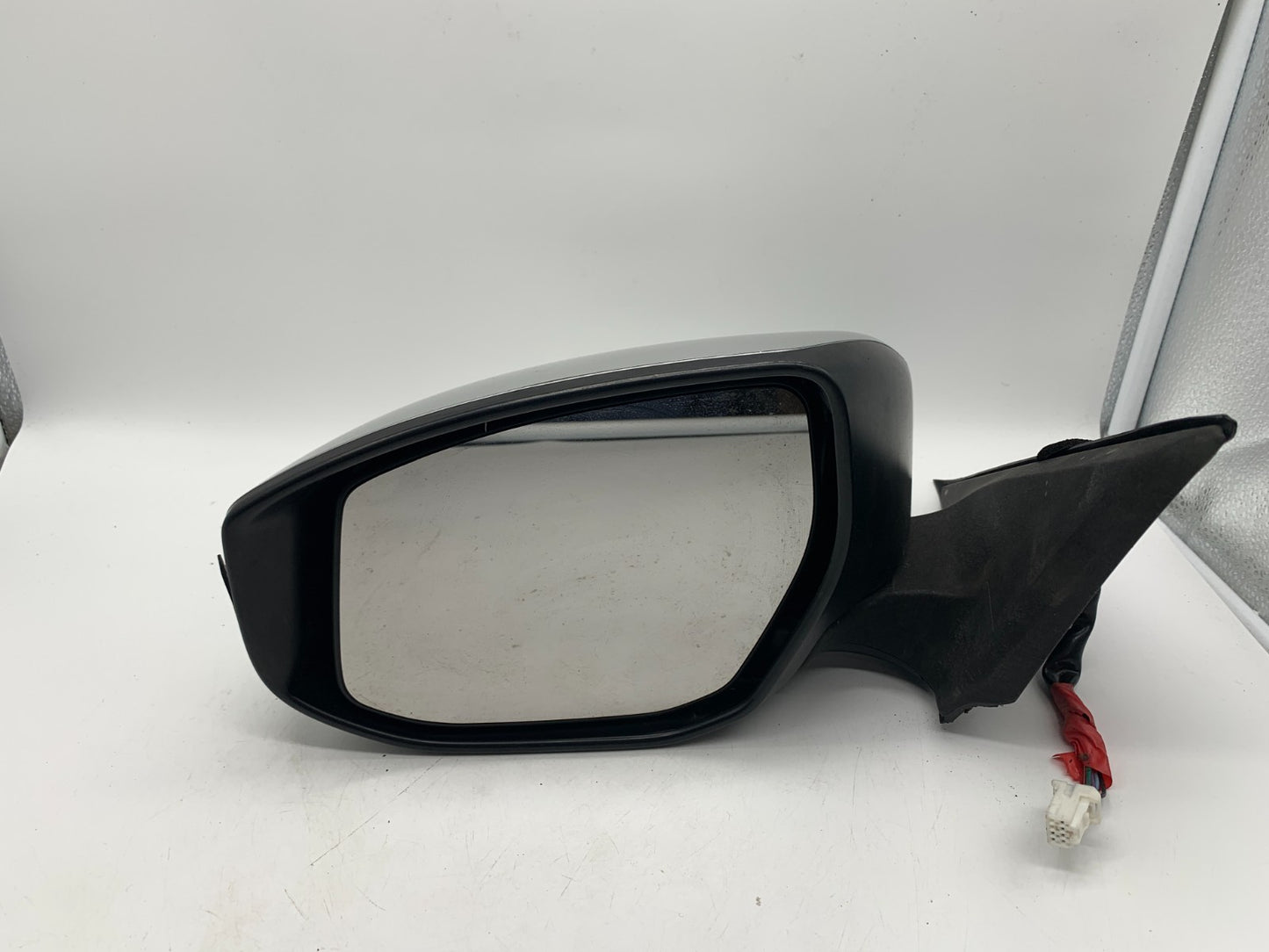 2013-2018 Nissan Altima Sdn Driver Side View Power Door Mirror Silver D01B05003